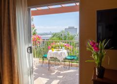 Best Western Plus Sunset Plaza Hotel | West Hollywood, CA | Gallery 17